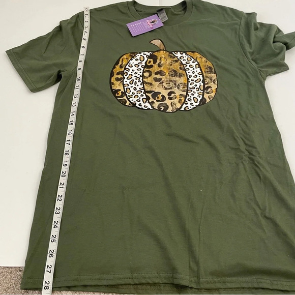 Leopard Print Pumpkin T Shirt Army Green Size Medium Unisex - Picture 5 of 9